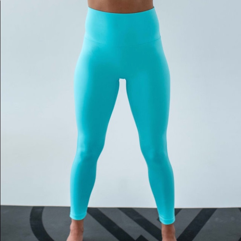 Savvi leggings size small